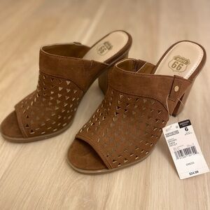 Route 66 Brown Mules Women's chunky heel open toe cut out